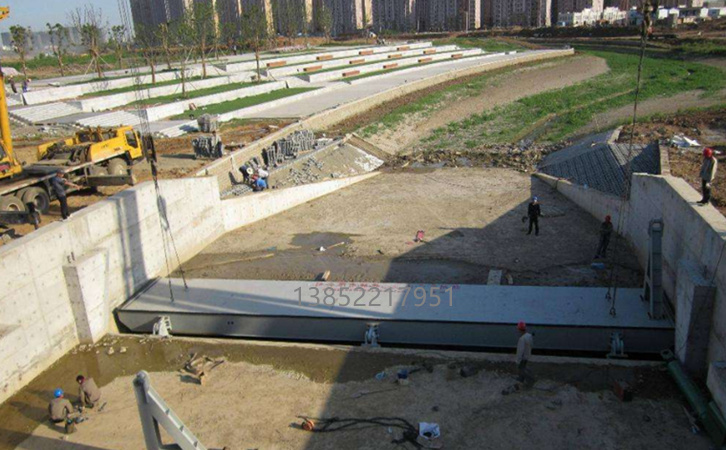 論液壓鋼壩閘門防腐重要性(圖1) 1566464473(1)_副本_副本.jpg