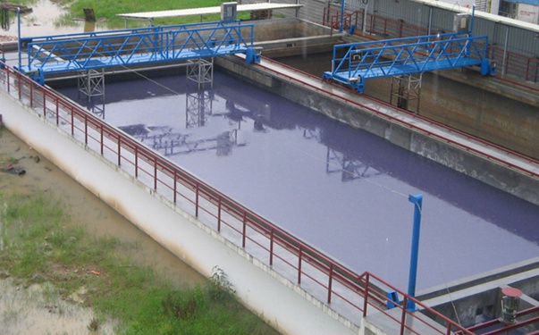 桁車式刮吸泥機