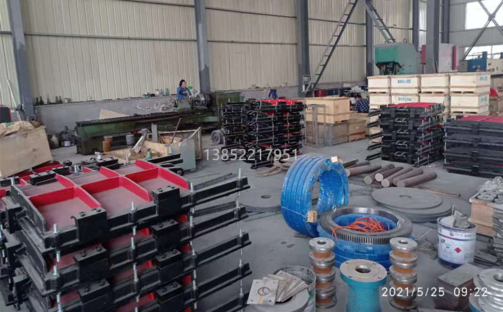 DN1000鑄鐵鑲銅方閘門準備發貨